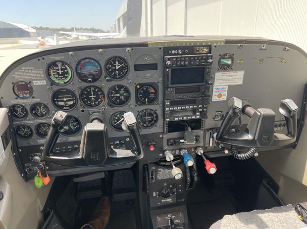 Cessna Aircraft Company 206H — image 3
