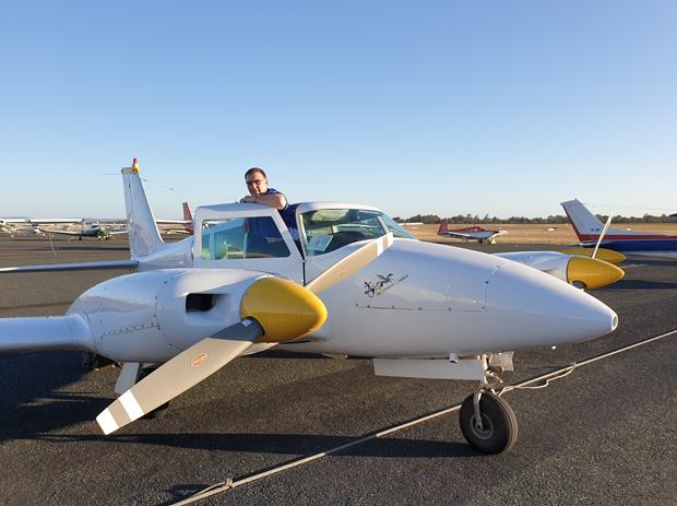 Piper Aircraft Corp PA-30 — image 2