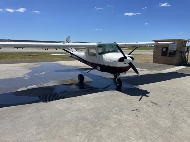 Cessna Aircraft Company 150K