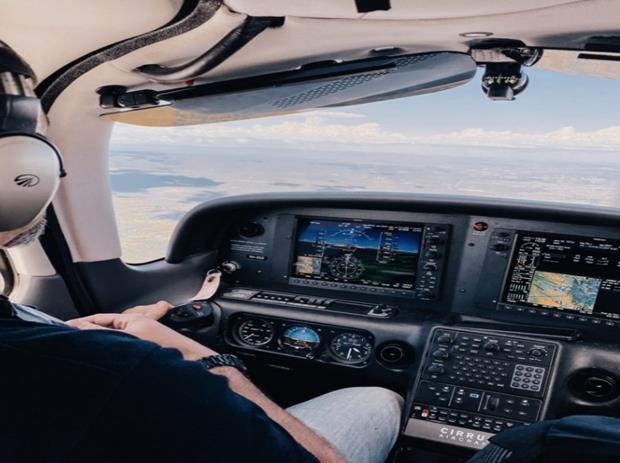 Cirrus Design Corporation SR20 — image 3