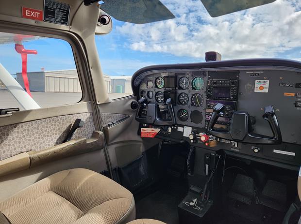 Cessna Aircraft Company 172R — image 3