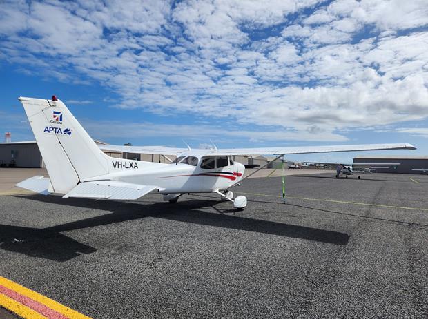 Cessna Aircraft Company 172R — image 2