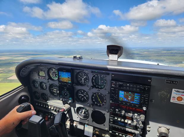 Cessna Aircraft Company 172R — image 4