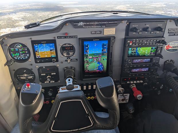 Cessna Aircraft Company 150M — image 7