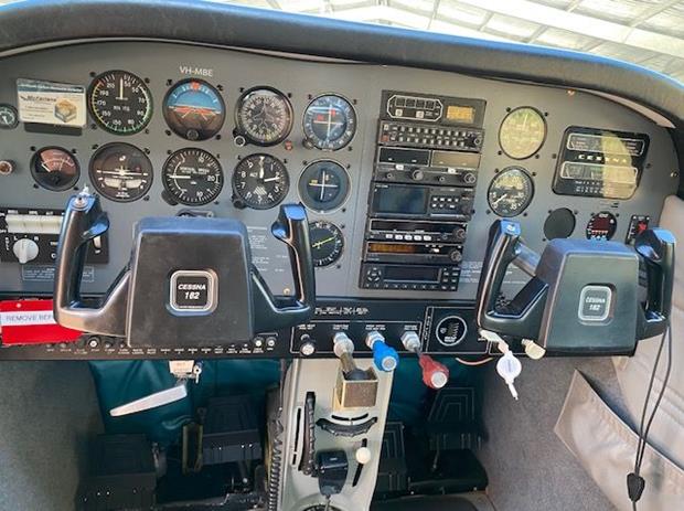 Cessna Aircraft Company 182J — image 4