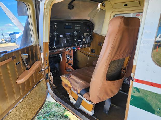 Cessna Aircraft Company 182Q — image 1