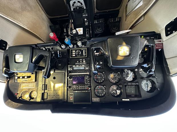 Cessna Aircraft Company 210L — image 3