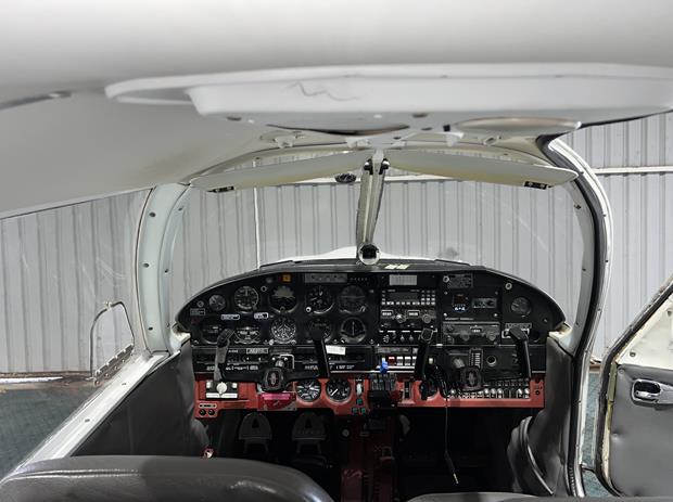 Piper Aircraft Corp PA-28R-200 — image 3