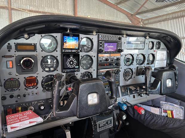Cessna Aircraft Company T210M — image 1
