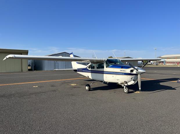 Cessna Aircraft Company T210M