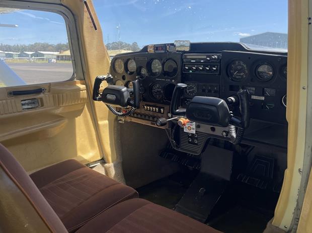 Cessna Aircraft Company 150M — image 1