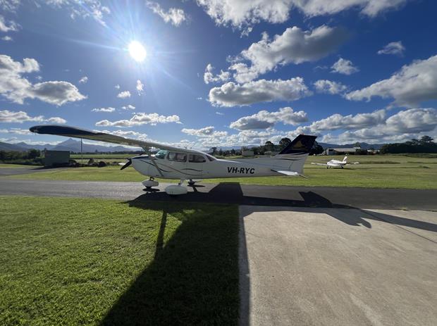 Cessna Aircraft Company 172M — image 4